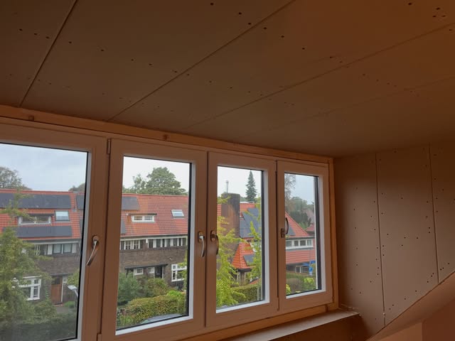 Interieur van een prefab dakkapel in Hilversum, klaar voor de stukadoor
